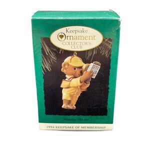 Hallmark Christmas Ornament Keepsake "Holiday Pursuit" Bear 1994 Membership